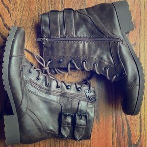 G by Guess Boots | Color: Brown | Just like new!!